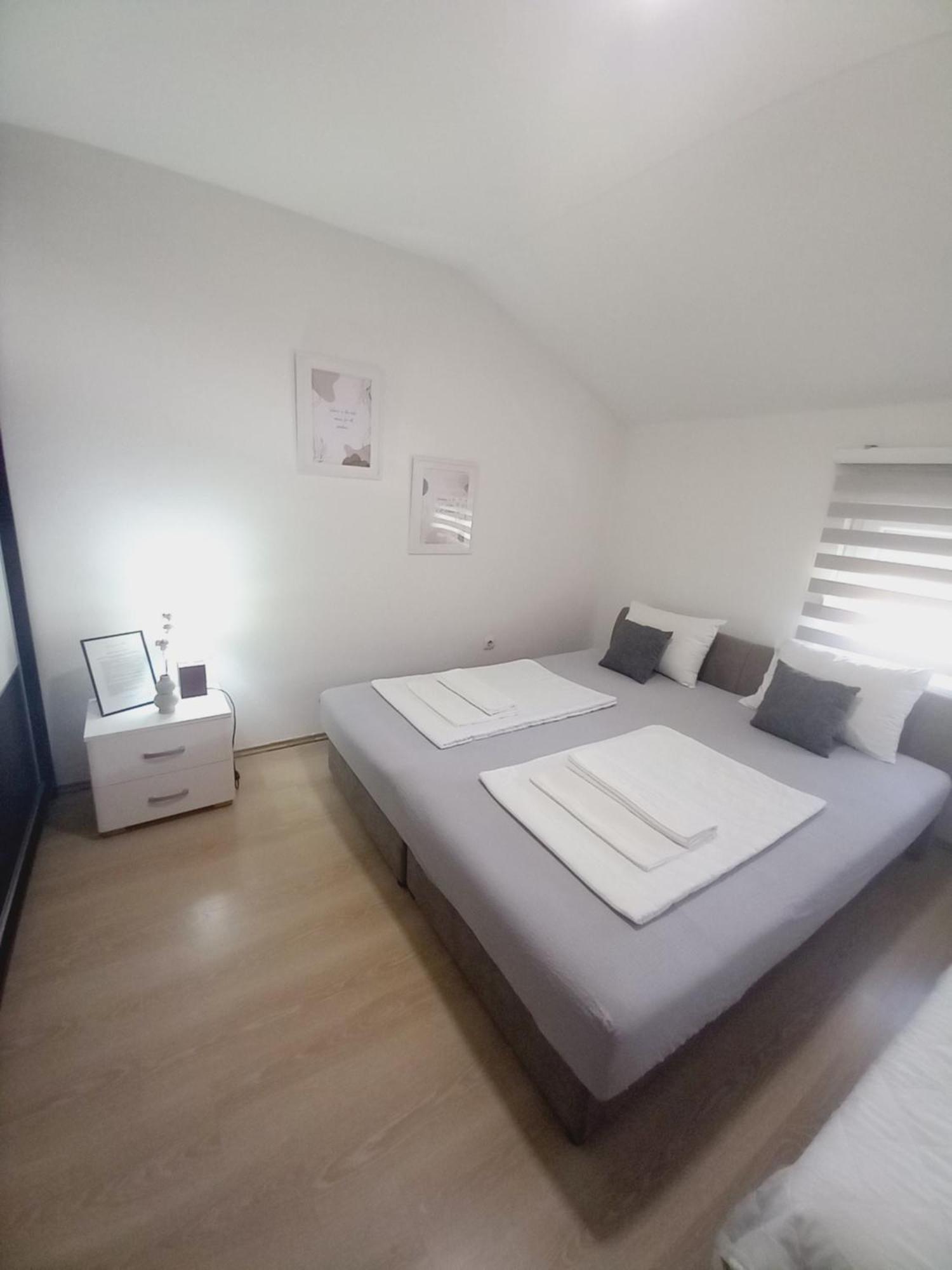 Apartments Platz モスタル 部屋 写真
